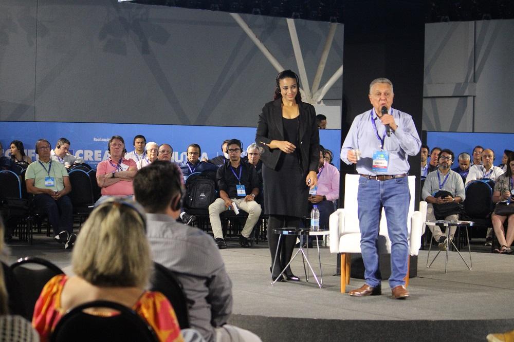 Ex-ministro Roberto Rodrigues abre as palestras no espaço Arena no primeiro dia do evento