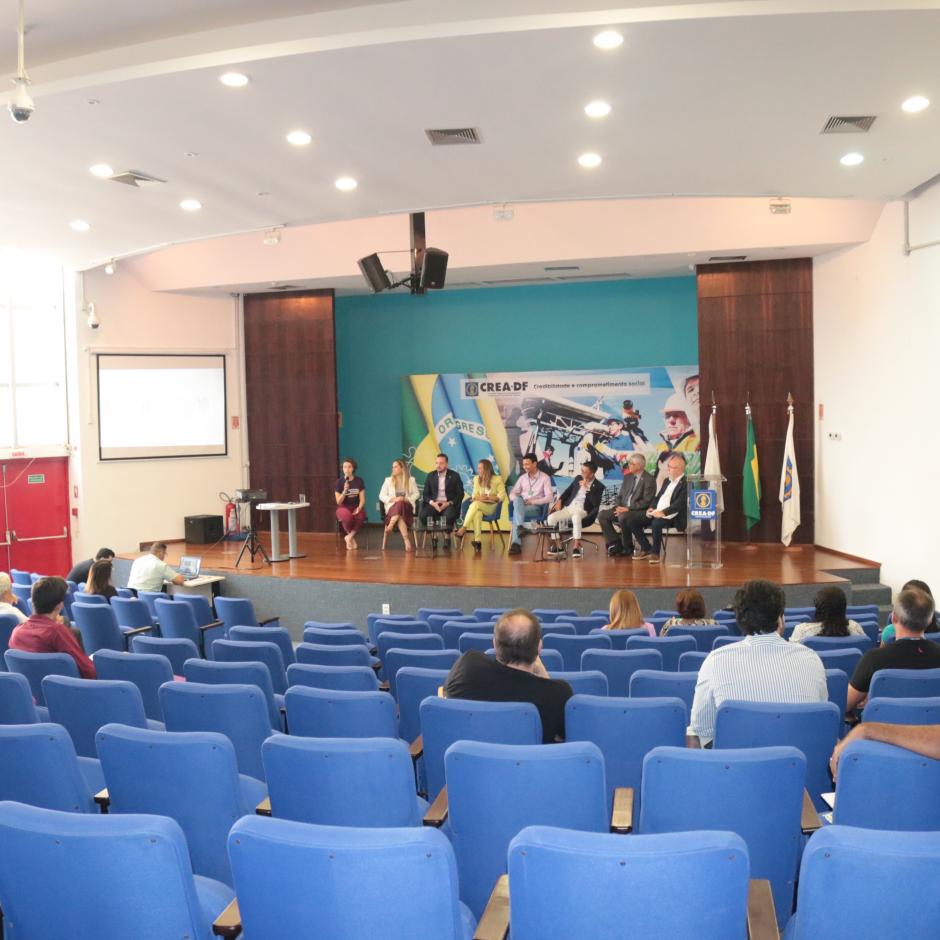 Palestra no Sinduscon-DF: tecnologia integrada para a gestão de